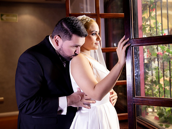 7056 #6037 MIRIAM TRISTAN (BODA)--