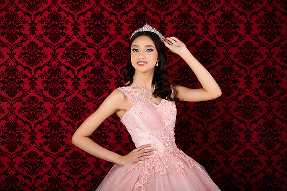 #16683 ELSA PATRICIA_T7_4300