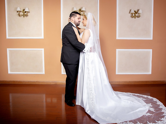 7083 #6037 MIRIAM TRISTAN (BODA)--