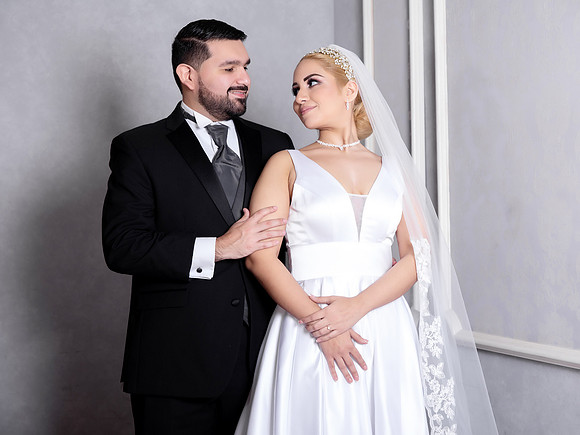 7045 #6037 MIRIAM TRISTAN (BODA)--