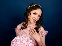 211222_PAULA PECINA #23478_I1A5930-21