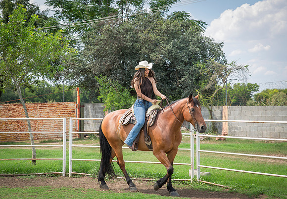 #2950 MARIA TERESA CAZAREZ-1600