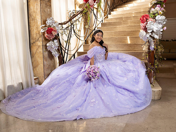 24-10-2025-# 16902-MINERVA CRUZ JIMENEZ(XV)MIG_AZ_3809