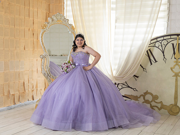 #1678 LIZ SANDOVAL -5601