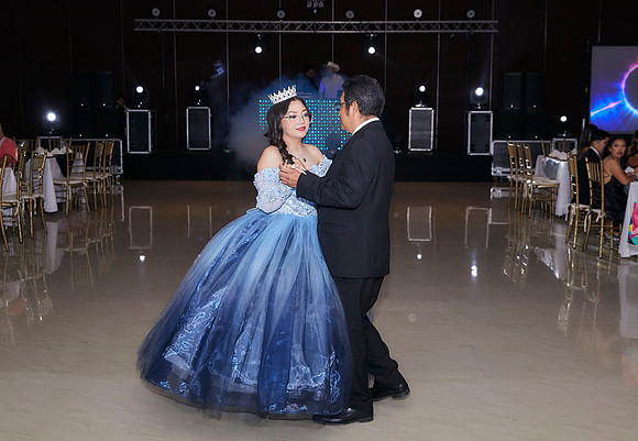 _ADR8752