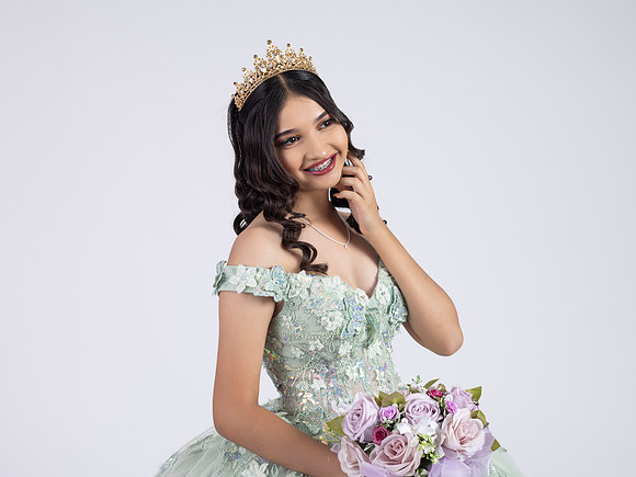 ERIKA MAYELA #27025-7341