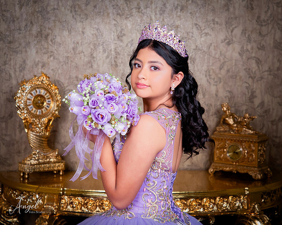 8X10 #27033 GUADALUPE VAZQUEZ (XV FORMAL)