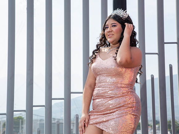 #26889 MARTHA RUTH (XV MORADO)-8306