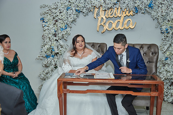 28-04-23 #23230 LUCIA ZUÑIGA_MG_4125