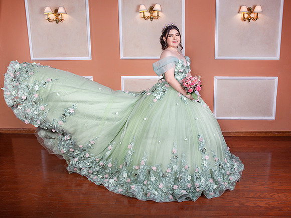 5522 #6004 ILIANA LOPEZ (XV)