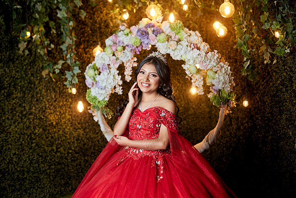 ALEJANDRA (XV) _CRE4958