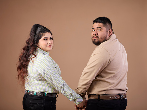 #26992 YULIANA REYES HERNANDEZ (PAREJA INFORMAL ESTUDIO) BENJI_BAM1027