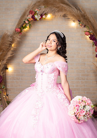 6X8.5 #27402 ELIZABETH GAMEZ_CRE0044