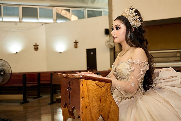 _MA_8301--Mariana--