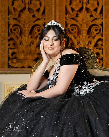 8X10 #27186 MARIA VAZQUEZ (XV FORMAL)-9094