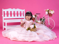 #27594CAROLINA CALINDO (NIÑA Y GRUPO) BENJI_AHV9811