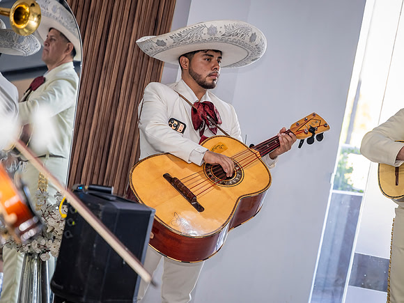 #26546 ESTEBAN MARTINEZ_ED-0561