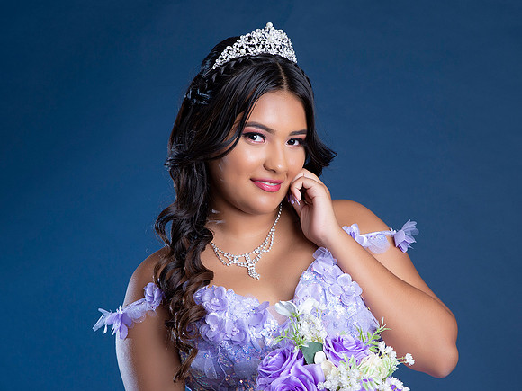 VALERIA OVALLE #25392-8367