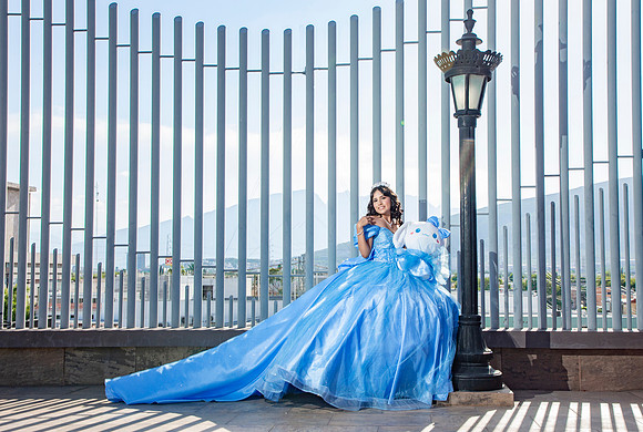 #27295 MARIA SANTOS (XV FORMAL) -0430