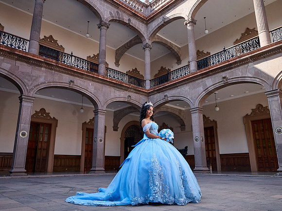 #27311 CRISTINA ZUÑIGA (XV FORMAL PALACIO)_BAM0895