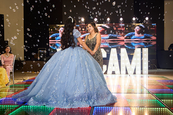 _HA_1054--CAMILA--