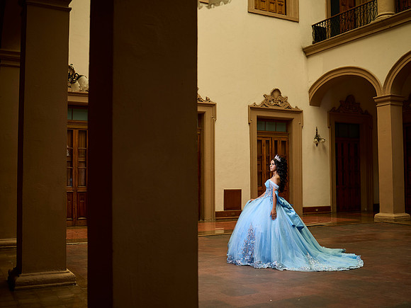 #27311 CRISTINA ZUÑIGA (XV FORMAL PALACIO)_BAM0947