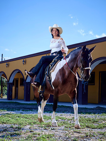 #27311 CRISTINA ZUÑIGA (CASUAL XV MAMULIQUE)_BAM0229