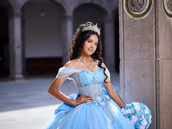 #27311 CRISTINA ZUÑIGA (XV FORMAL PALACIO)_BAM0937