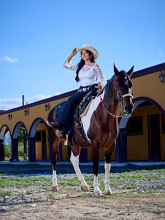 #27311 CRISTINA ZUÑIGA (CASUAL XV MAMULIQUE)_BAM0234