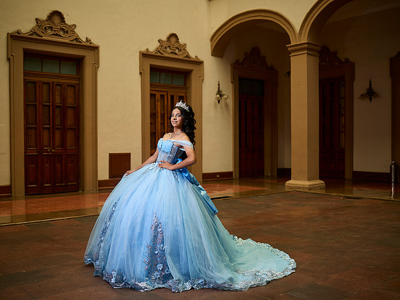 #27311 CRISTINA ZUÑIGA (XV FORMAL PALACIO)_BAM0951