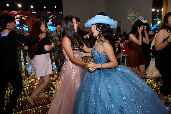 _HA_1393--CAMILA--