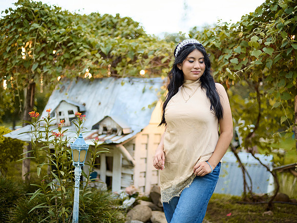 6x8 #27739 ABIGAIL JIMENEZ_AVL6308