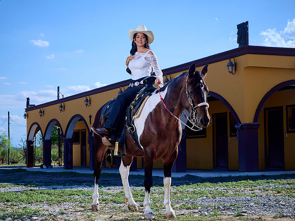 #27311 CRISTINA ZUÑIGA (CASUAL XV MAMULIQUE)_BAM0238
