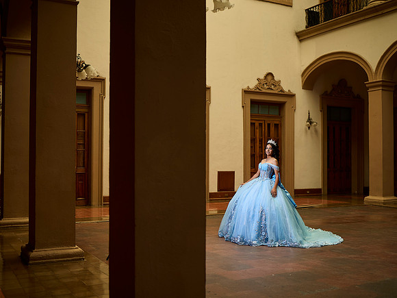 #27311 CRISTINA ZUÑIGA (XV FORMAL PALACIO)_BAM0949