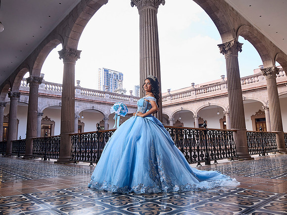 #27311 CRISTINA ZUÑIGA (XV FORMAL PALACIO)_BAM1067