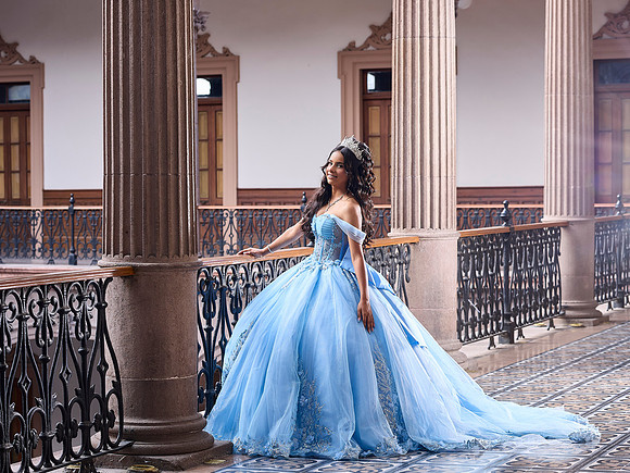 #27311 CRISTINA ZUÑIGA (XV FORMAL PALACIO)_BAM1037