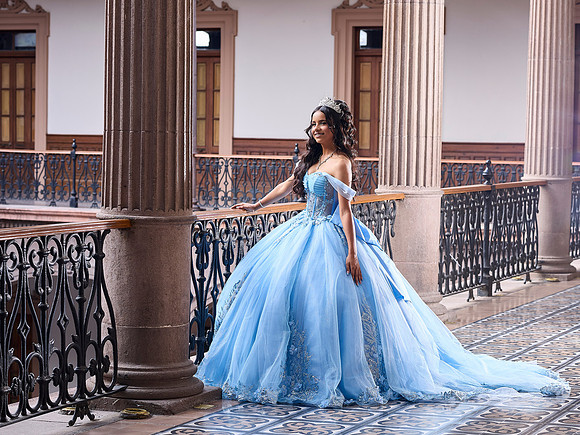 #27311 CRISTINA ZUÑIGA (XV FORMAL PALACIO)_BAM1036