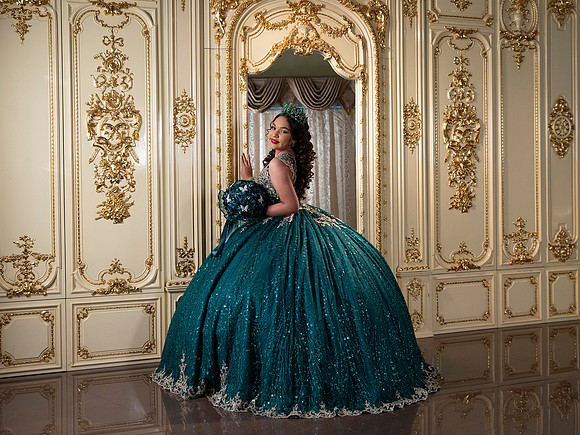 VERONICA FLORES #25812-1057