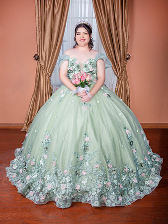 5524 #6004 ILIANA LOPEZ (XV)