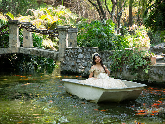 #25729 CRISTINA ELIZABETH-4302