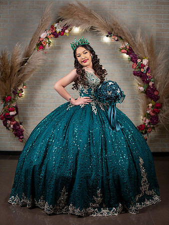 VERONICA FLORES #25812-1104