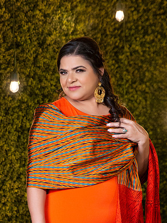 #25834 GUILLERMINA ALVAREZ-8701