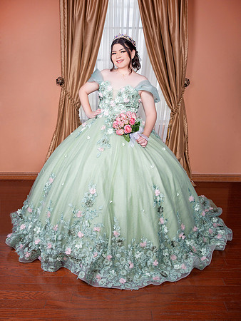 5529 #6004 ILIANA LOPEZ (XV)