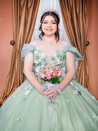 5534 #6004 ILIANA LOPEZ (XV)