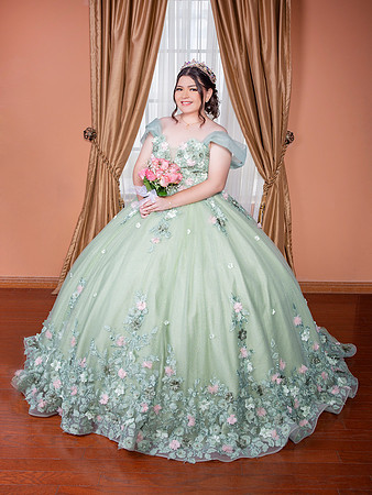 5550 #6004 ILIANA LOPEZ (XV)