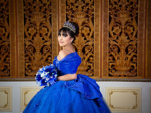 #26498 NALLELY FLORES XV FORMAL HERMANAS _RS_6408 copia