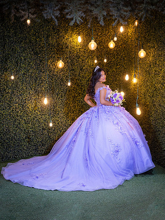 VALERIA OVALLE #25392-8379