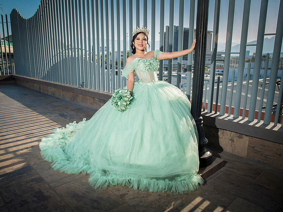 #25867 STEPHANIE CORTES (XV) ISAAC-7221