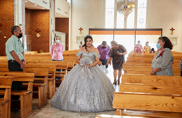 21-05-22 ANA LILIA MEDINA #22504_CTR8572