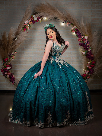 VERONICA FLORES #25812-1100